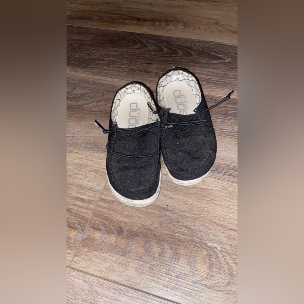 Boys size 13 Hey dudes.